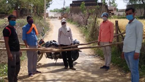  पोषणा की सीमाओं पर युवाओं ने लगाया कड़ा पहरा