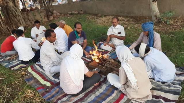  अखिल विश्व गायत्री परिवार के आह्वान पर किया गायत्री यज्ञ